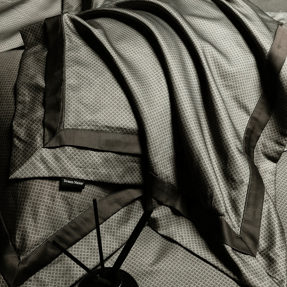 1000TC Egyptian Cotton Satin Bedding Set with Duvet, featuring elegant geometric design in gray.