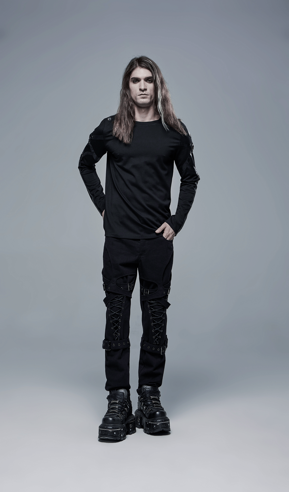 Black long-sleeved sweatshirt in a fancy gothic style