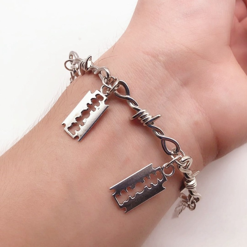 Barbed Wire With Four Blades Zinc Alloy Bracelets / Men's And Women's Gothic Jewelry - HARD'N'HEAVY