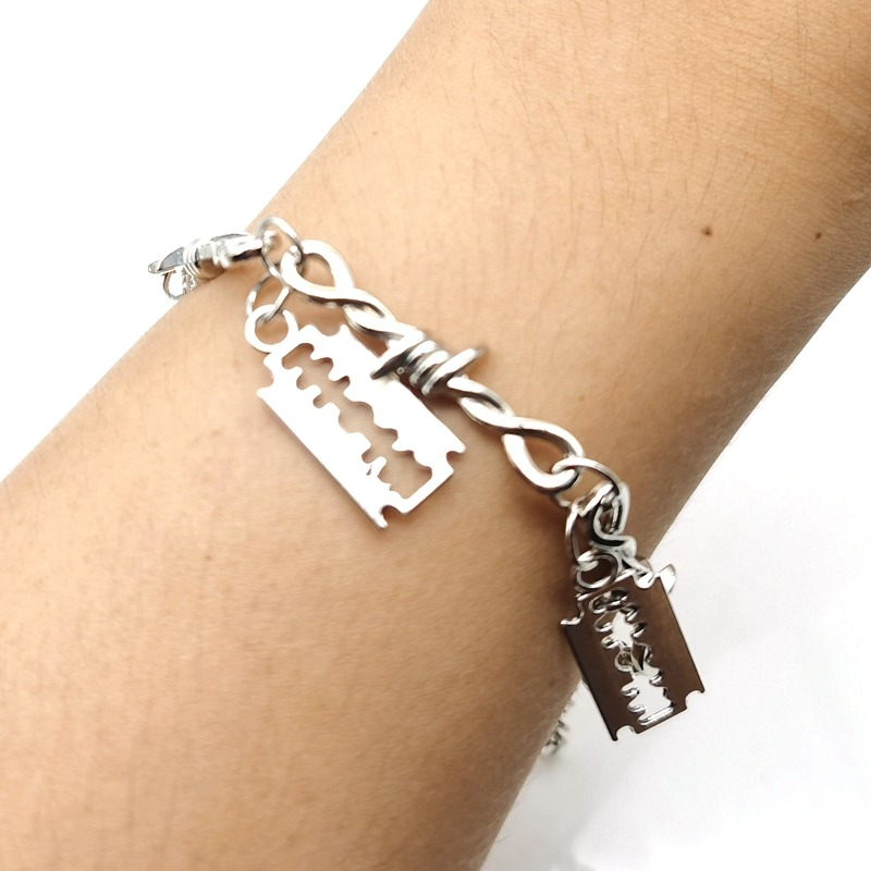 Barbed Wire With Four Blades Zinc Alloy Bracelets / Men's And Women's Gothic Jewelry - HARD'N'HEAVY