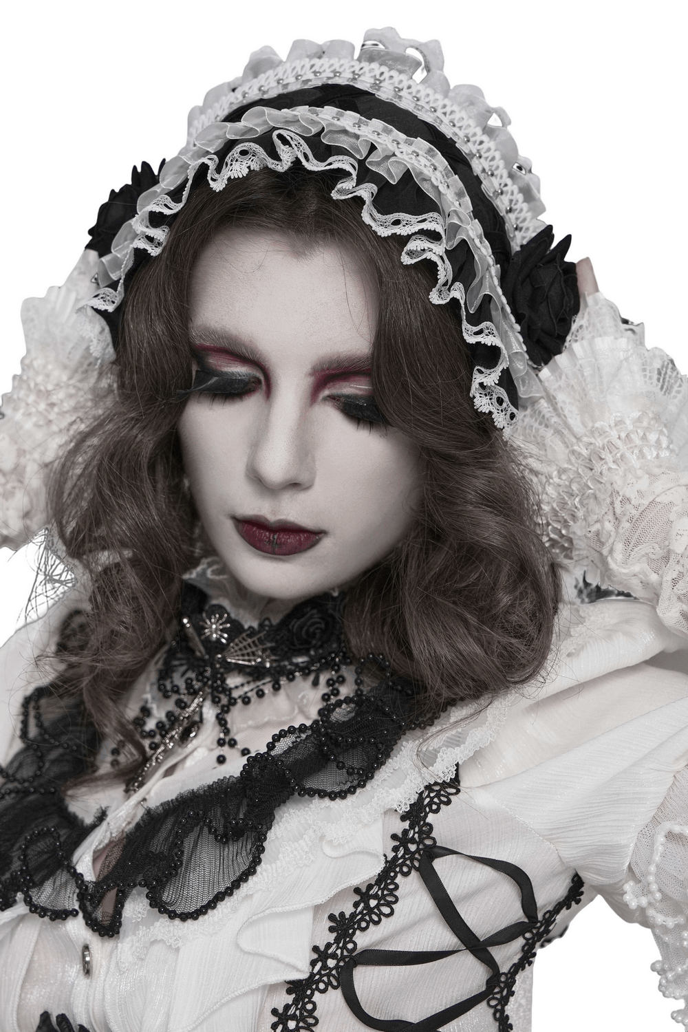 Black and White Gothic Lolita Lace Bonnet with Roses worn by a model showcasing elegant Victorian style.