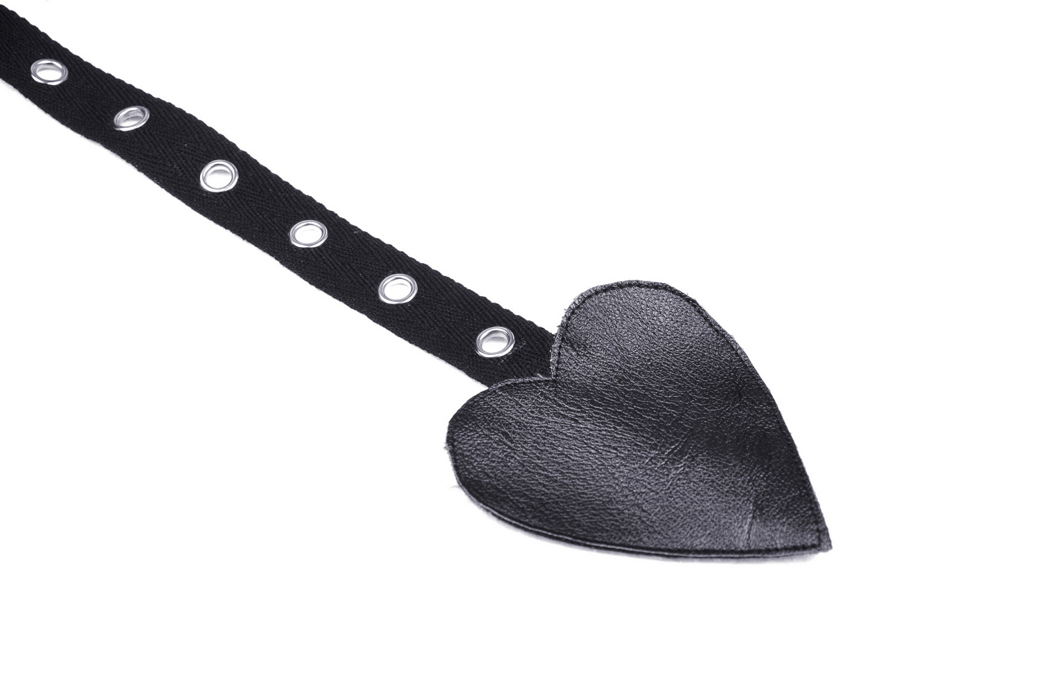 Black leather strap with silver grommets and heart-shaped pendant, perfect for gothic accessories.