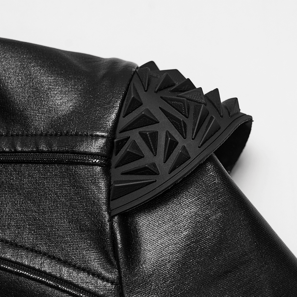 Schwarze Cyberpunk-Jacke mit geformten Knochenschulterspitzen