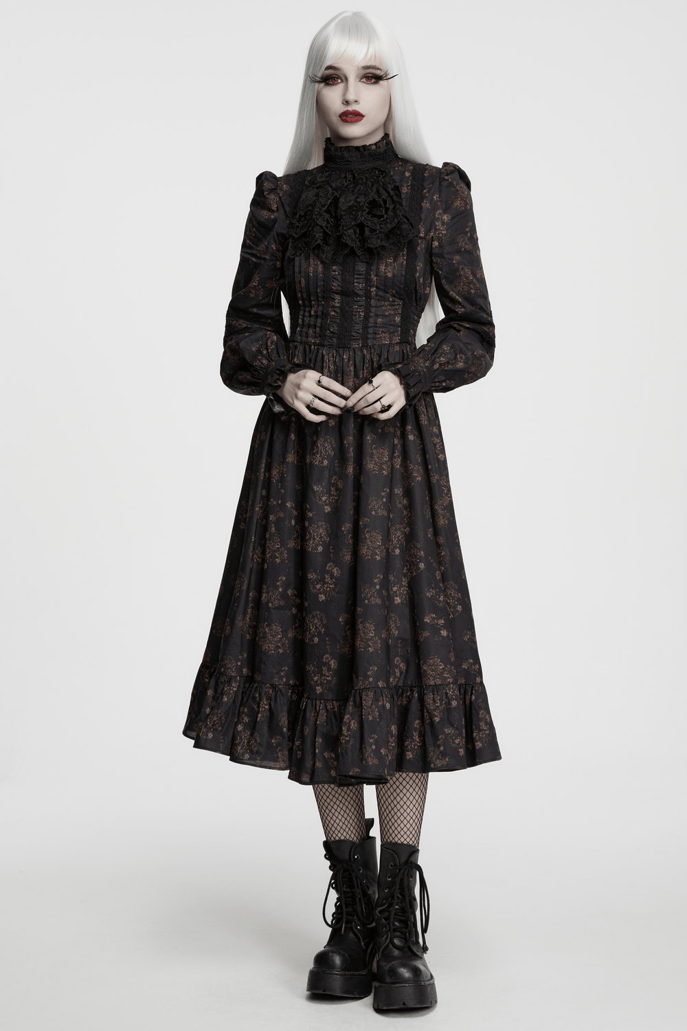 Schwarzer gotischer Spitzen-Jabot-Choker-Kragen mit Rüschenlatz