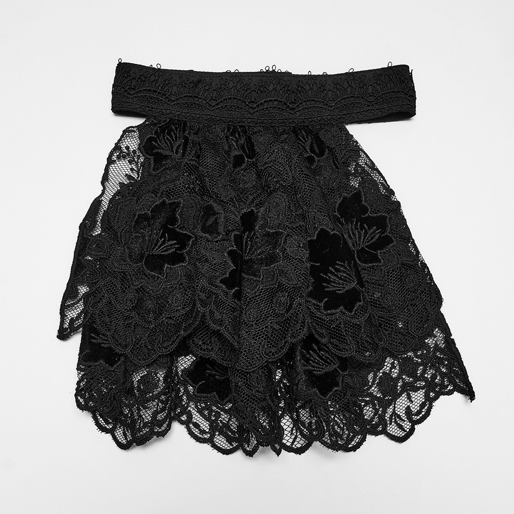 Schwarzer gotischer Spitzen-Jabot-Choker-Kragen mit Rüschenlatz