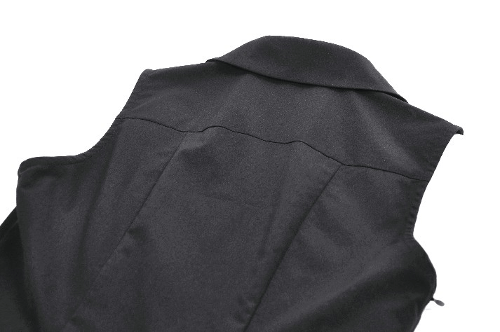 Black Gothic Lace Up Zip Front Pleated Mini Dress close-up of the collar and shoulder details