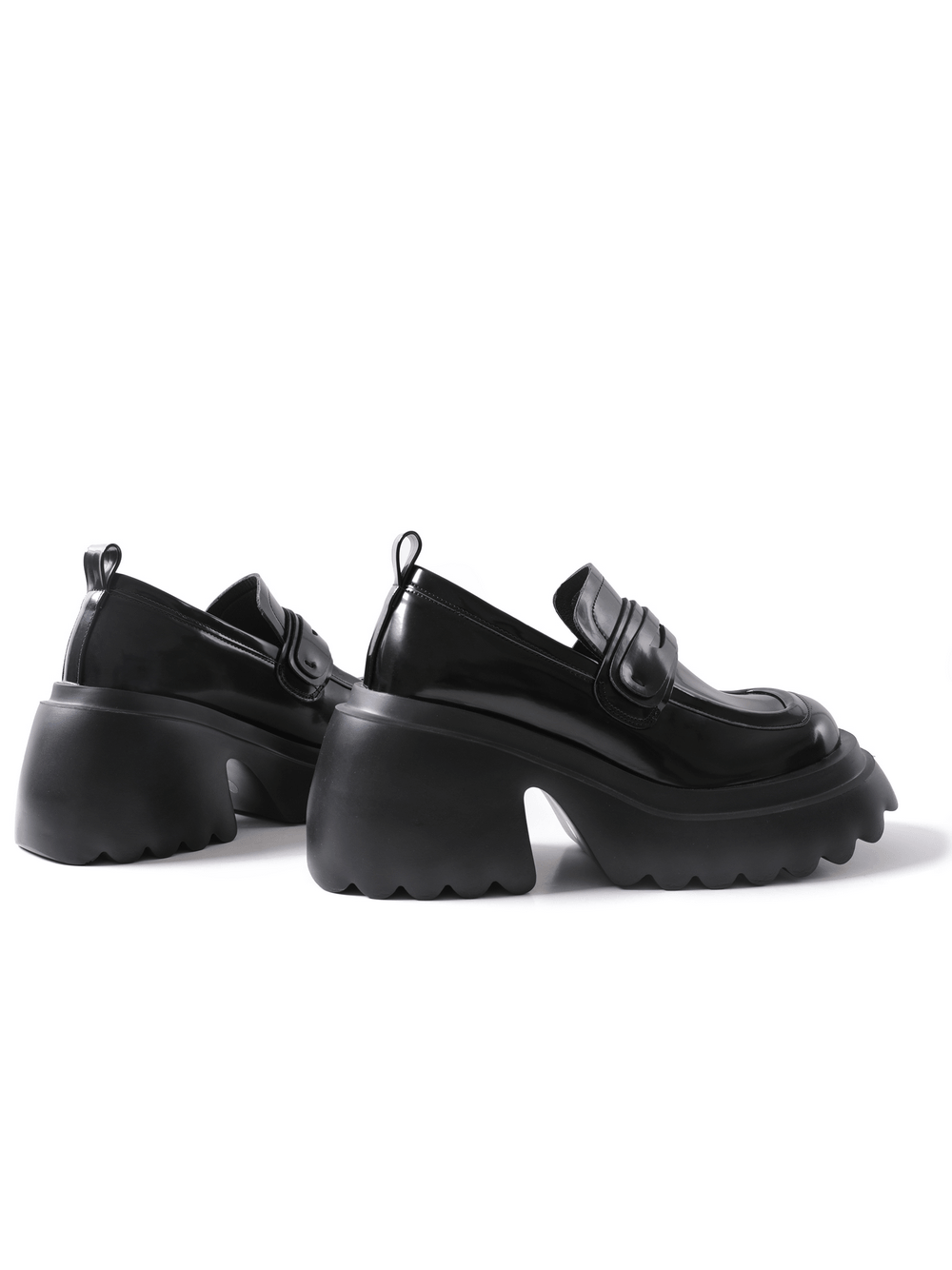 Schwarze Lack-Plateau-Loafer mit klobiger Sohle