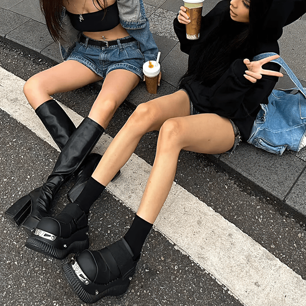 여성용 스파이크 장식 고딕 플랫폼 버클 앵클부츠