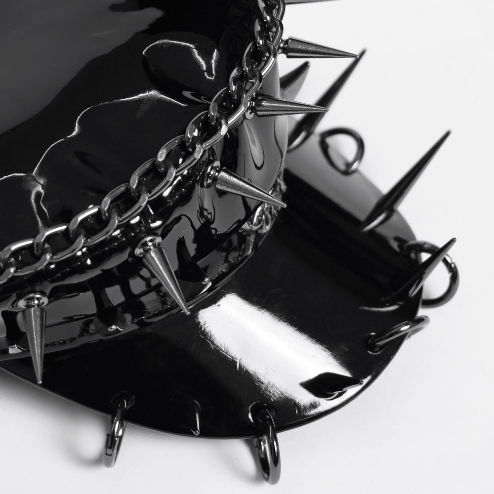 Béret Punk Noir à Pointes avec Chaîne et Anneaux