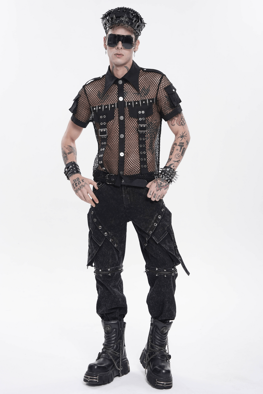 Béret Punk Noir à Pointes avec Chaîne et Anneaux