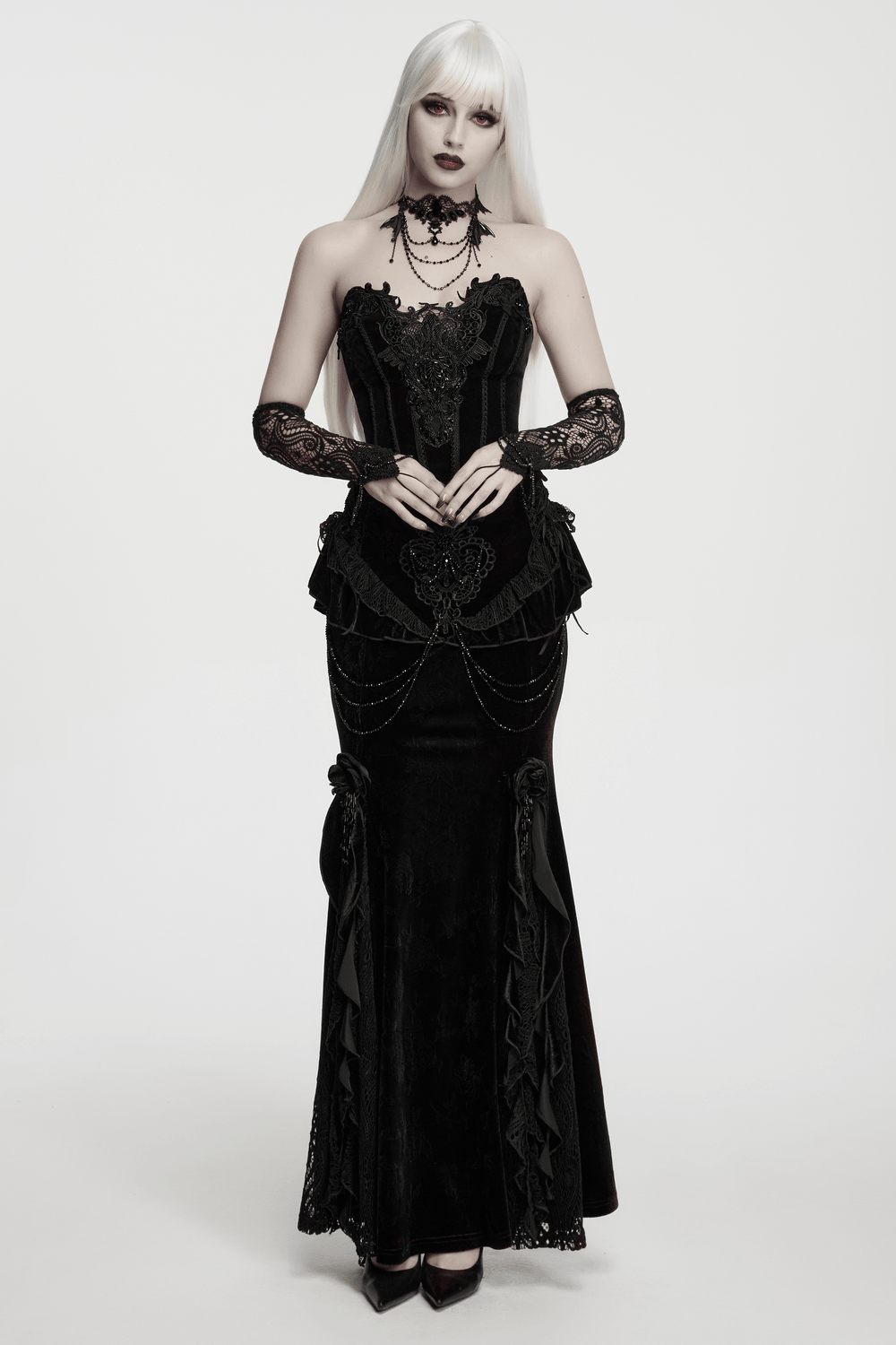 Gotisches Samt-Minikleid mit Kathedralenstickerei
