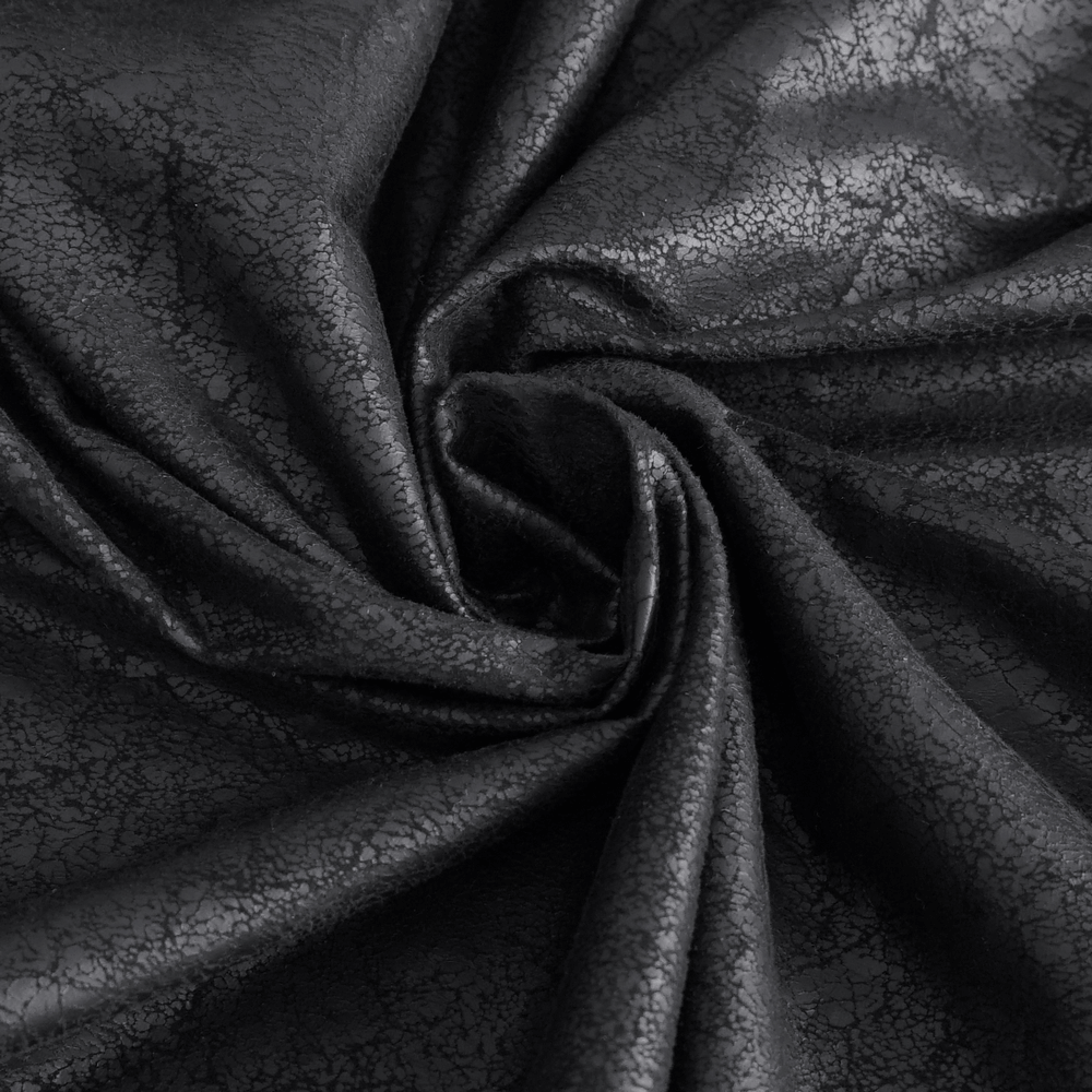 Falda larga elegante de piel sintética negra con hebilla y abertura