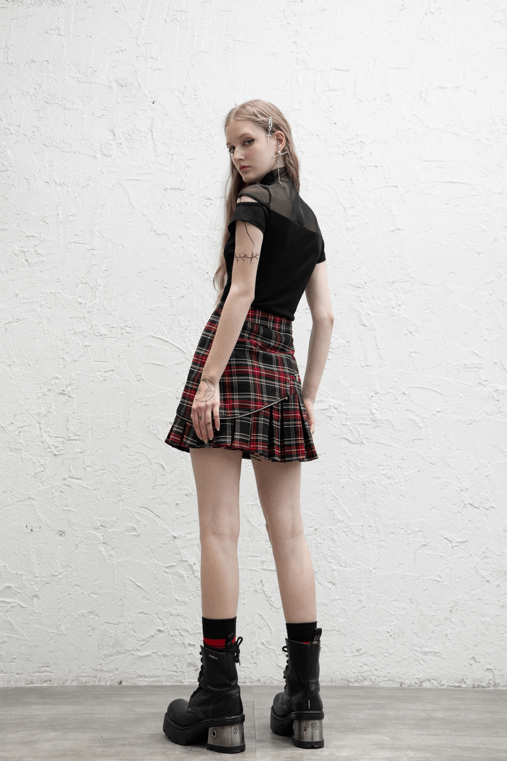 Chic Tartan A-Line Skirt with Unique Diagonal Hem