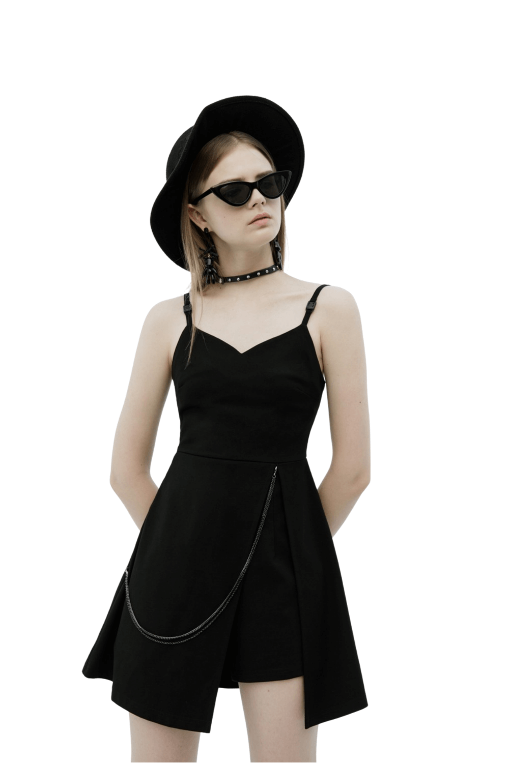Chic V-neck dress with high slit, detachable chain accent, and stylish accessories for a trendy look.