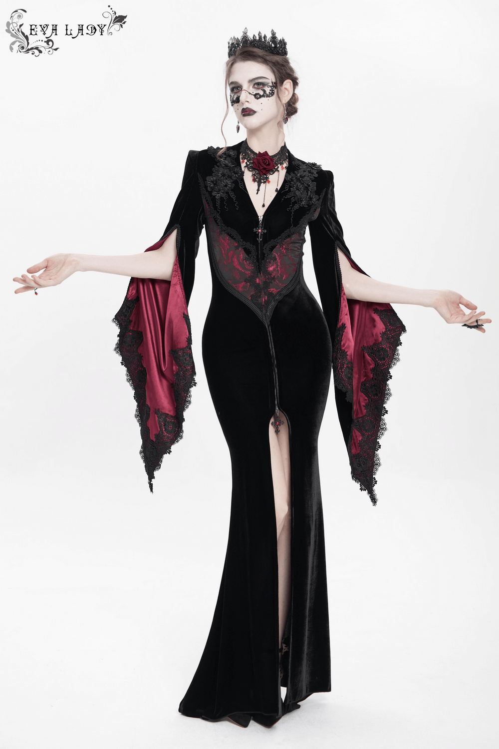 Chic velvet evening dress featuring lace details and wine red accents, perfect for gothic events and alternative fashion.
