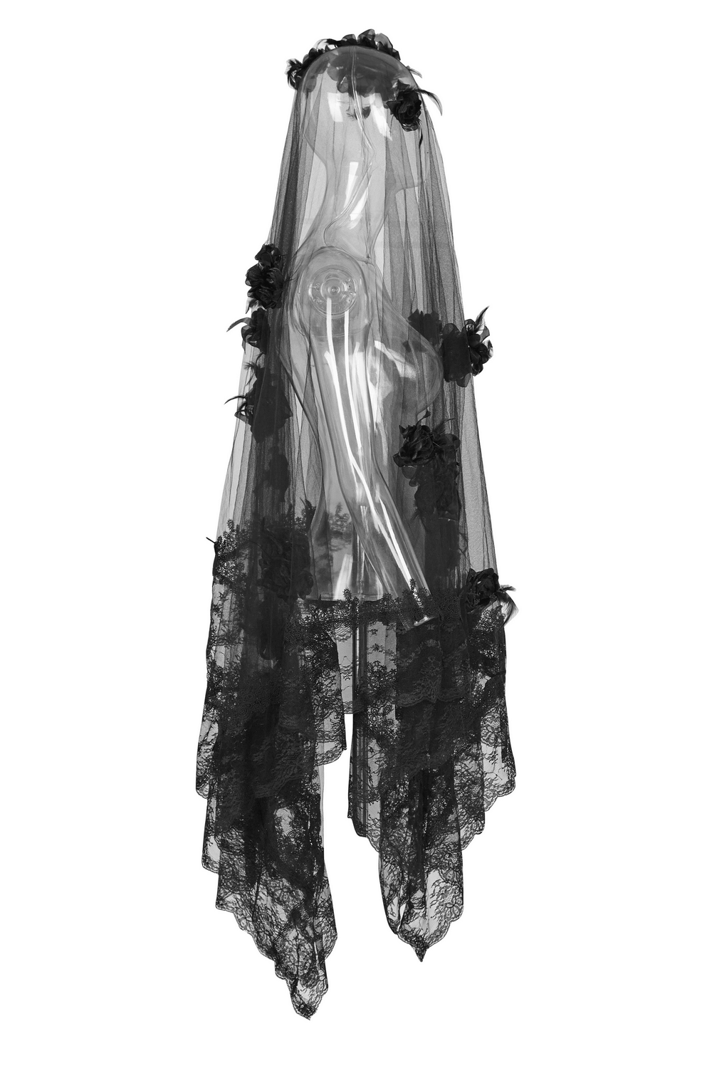 Elegant black lace wedding veil with 3D roses, showcasing gothic style and dramatic flair for modern brides.