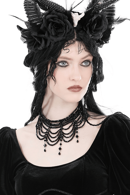 Collier élégant de perles de verre pour une soirée glamour