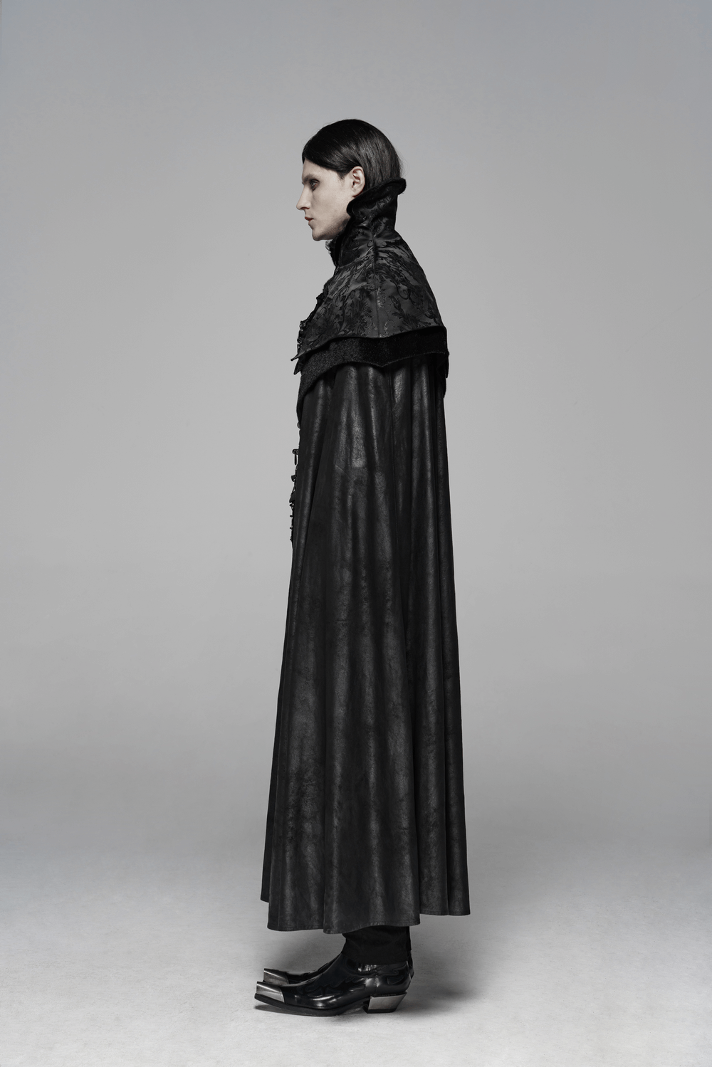 Elegant Gothic full-length cloak with jacquard details, showcasing majestic style and regal structure.