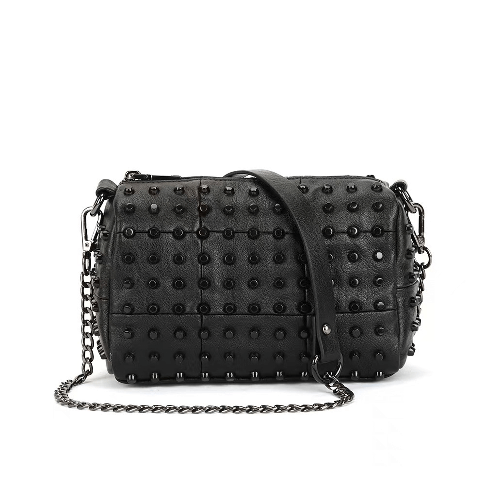 Elegant Gothic Style Women's Shoulder Bag with Rivets and Chain - HARD'N'HEAVY