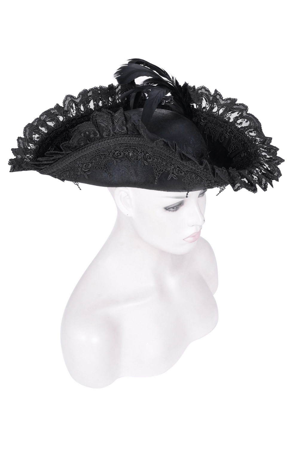 Elegant Gothic tricorn hat with lace and feather accents, perfect for Victorian cosplay and gothic events.