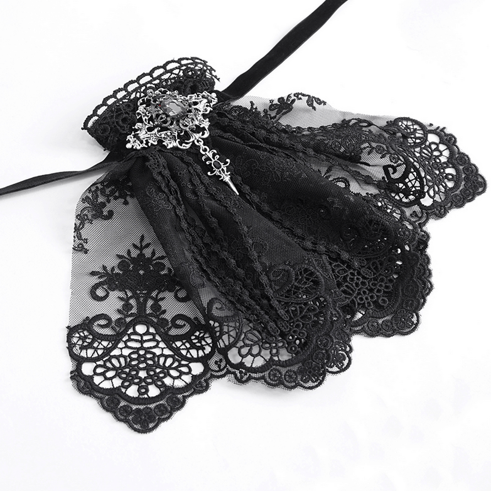 Elegant men's gothic lace collar with jewel detail, perfect for historical cosplay and dramatic events.
