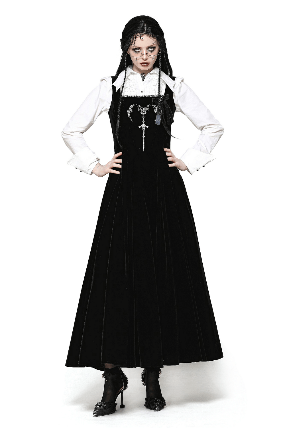Gothic black long dress with lace-up back, elegant velvet fabric, perfect for stylish events and striking outfits.