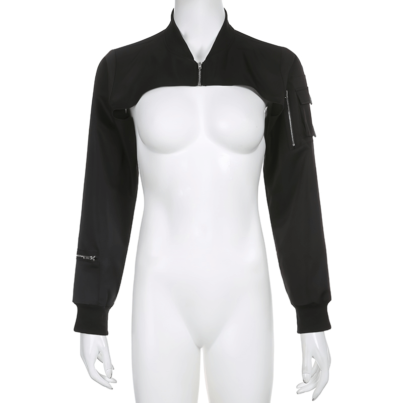 Fashionable black cropped top with zipper and sleeve pockets, perfect for punk-inspired outfits.