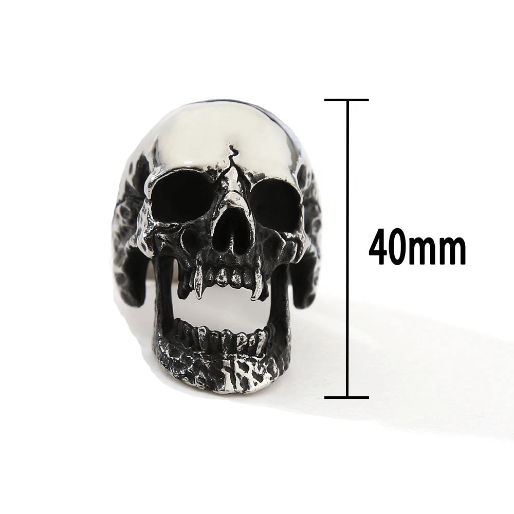 Gothic vampire skull ring measuring 40mm, made from stainless steel, perfect for unisex biker style.
