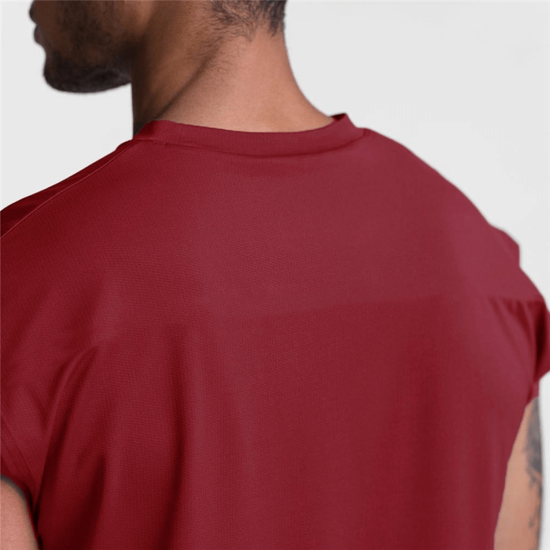 Men's sleeveless fitness tank top in burgundy, showcasing a sporty back design for optimal comfort during workouts.