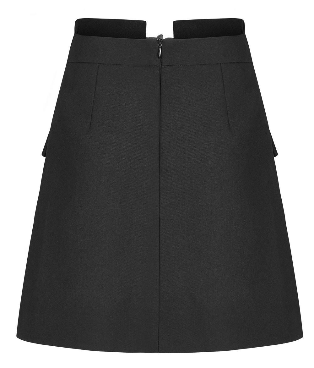 Fashionable A-line skirt with buckle and high waist, featuring practical pockets and modern design.