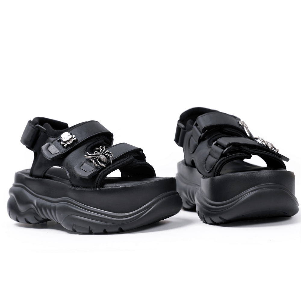 Gothic-Plateausandalen für Damen mit Spinnenanhängern