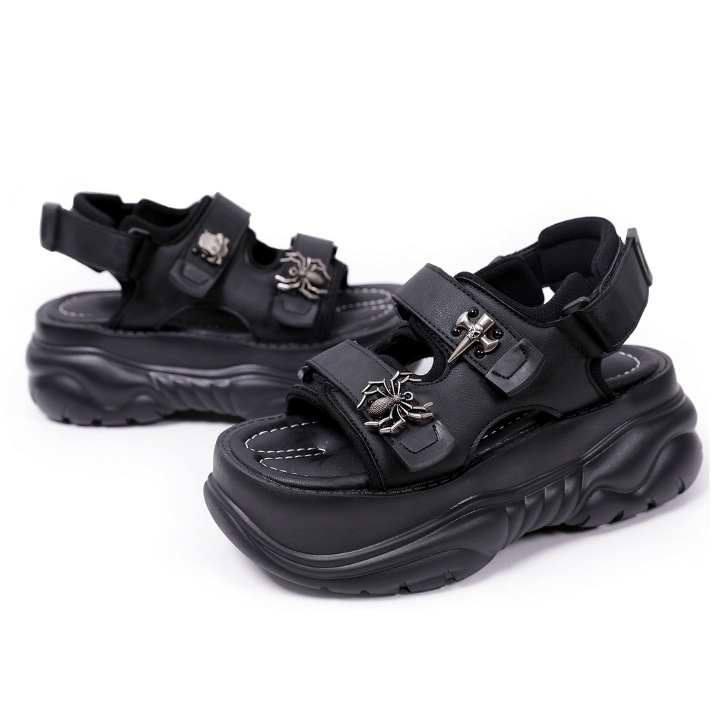 Gothic-Plateausandalen für Damen mit Spinnenanhängern