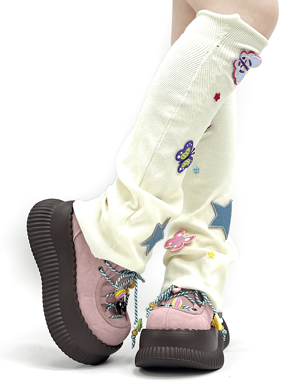 Pastellrosa Damen-Plateau-Sneaker mit Schnürsenkeln und Anhängern