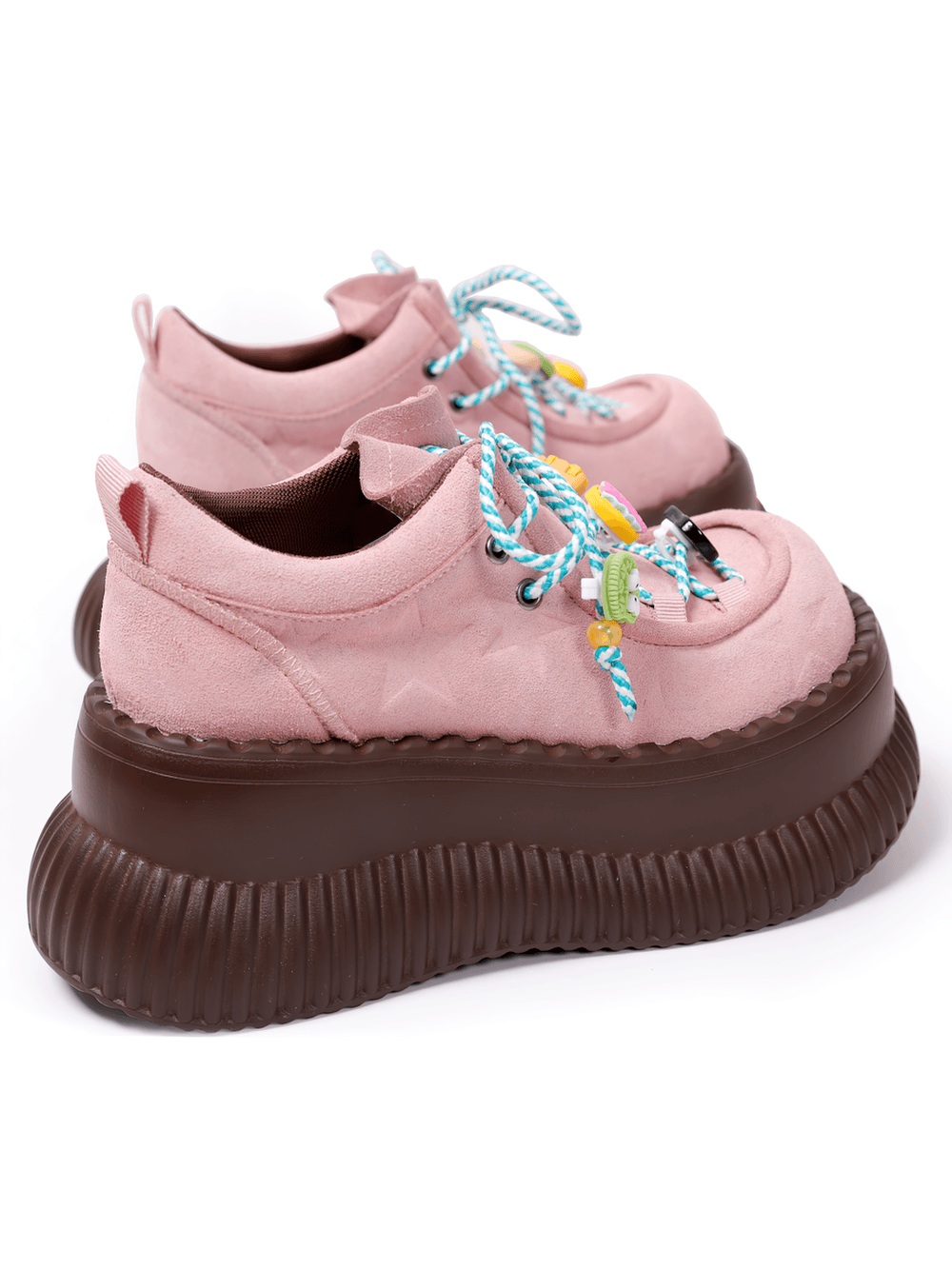 Pastellrosa Damen-Plateau-Sneaker mit Schnürsenkeln und Anhängern