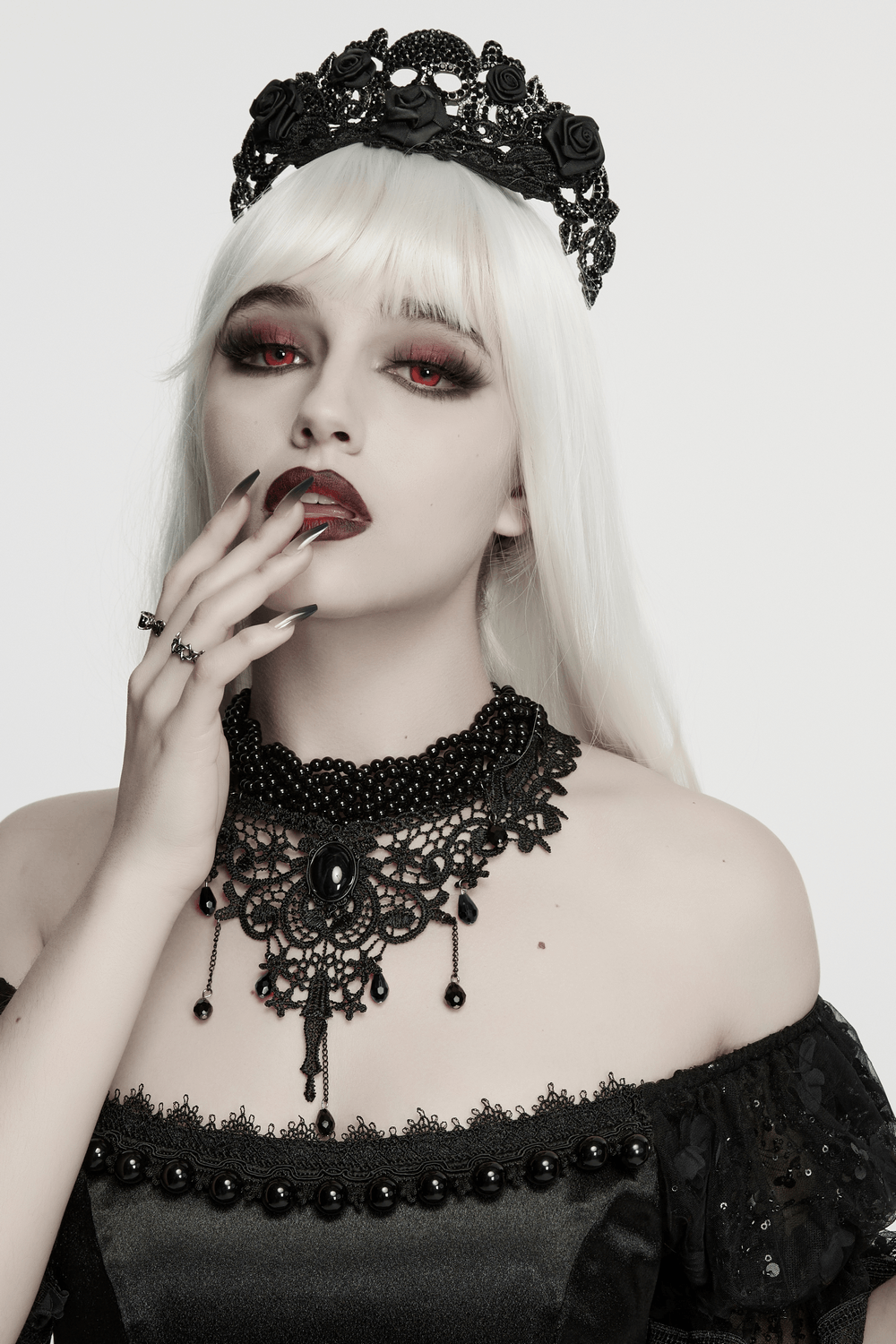 Glamouröse Goth-Spitzenhalskette mit Perlenbesetztem Viktorianischem Latz