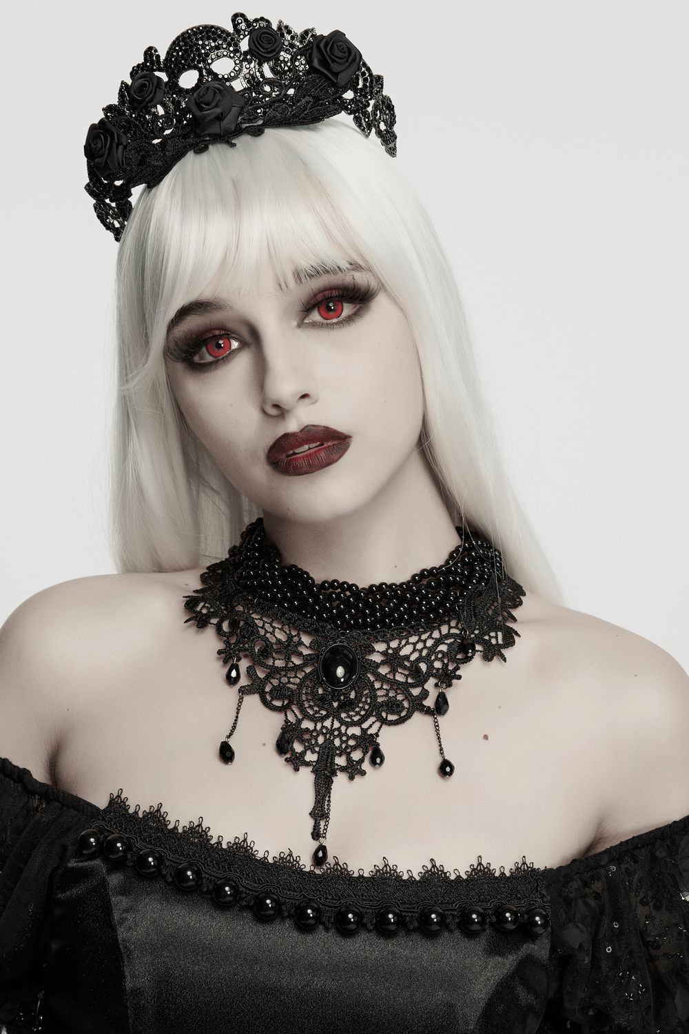 Glamouröse Goth-Spitzenhalskette mit Perlenbesetztem Viktorianischem Latz