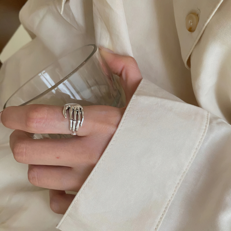 Goth Ring Of Skeleton Hand Hug Finger / Unisex Halloween Accessories / Rock Style Jewelry - HARD'N'HEAVY