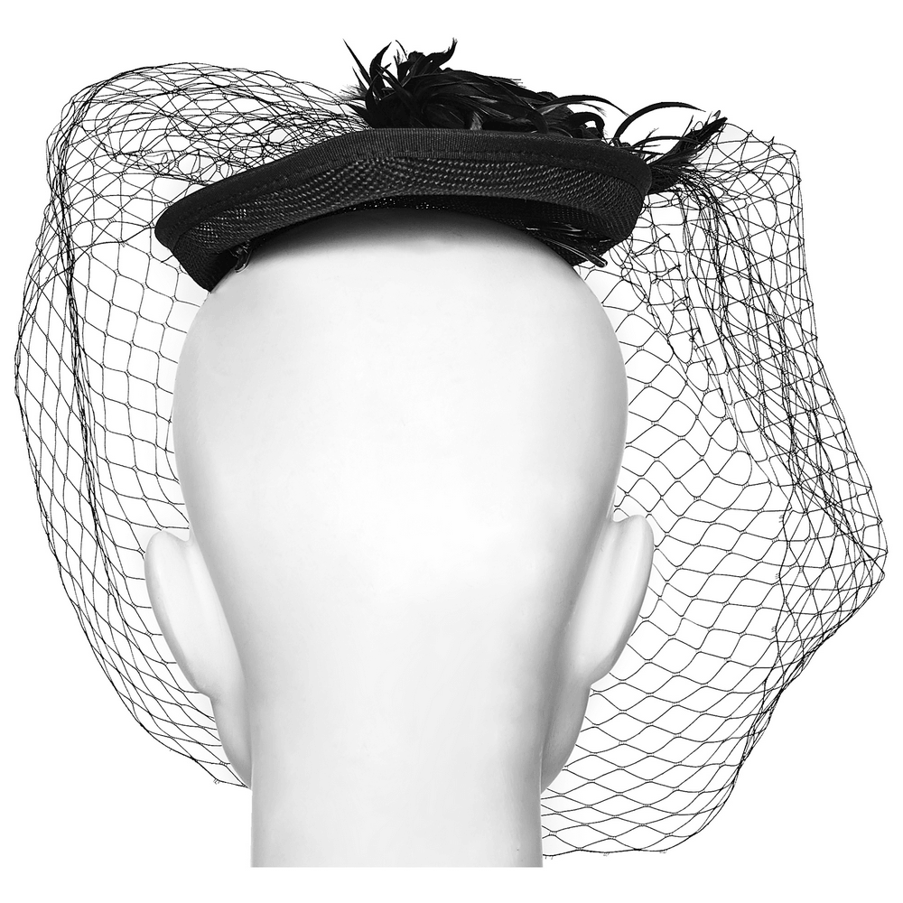 Gotischer schwarzer Schleier-Fascinator mit Federbesatz