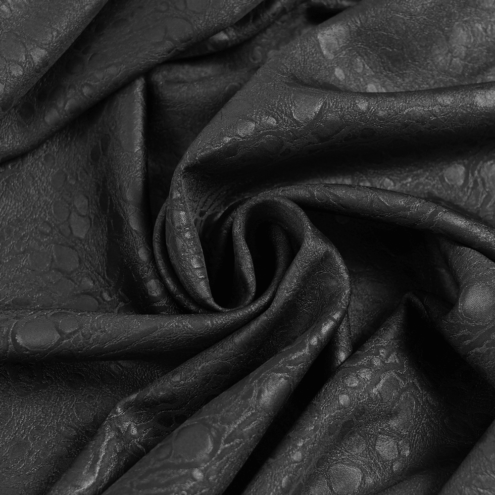 Chemise en chaîne gothique avec boucles en métal et design texturé