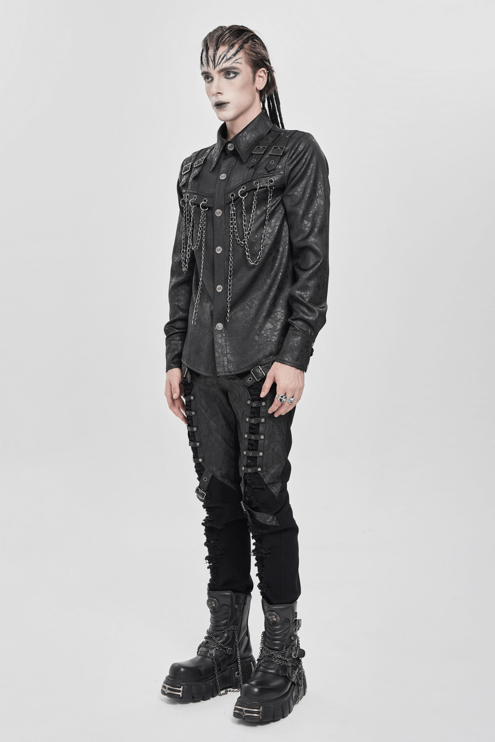 Chemise en chaîne gothique avec boucles en métal et design texturé