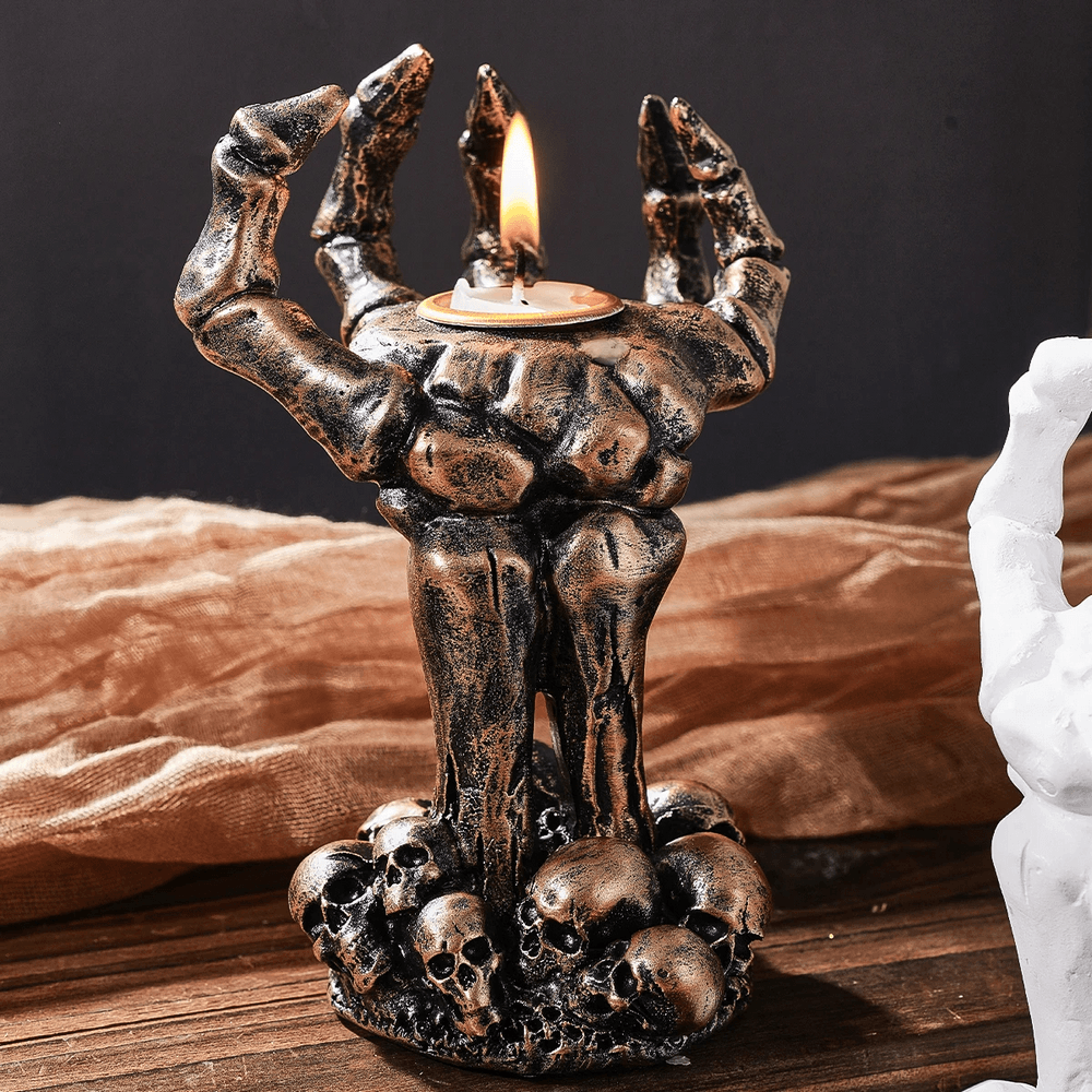 Portavelas de Calavera con Garra Gótica