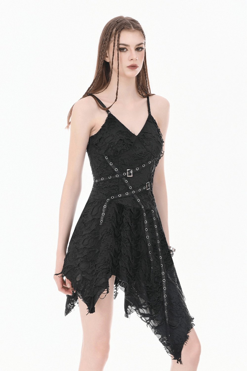 Gotisches asymmetrisches Kleid mit doppelten Schnallenriemen im Used-Look