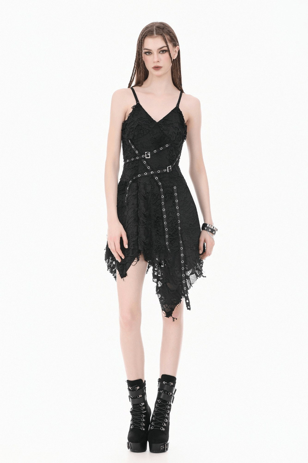 Gotisches asymmetrisches Kleid mit doppelten Schnallenriemen im Used-Look