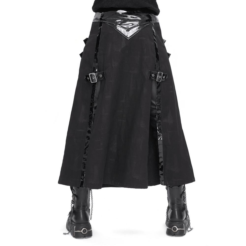 Gothic faux leather kilt skirt for men, featuring chains and buckles, perfect for a daring style.