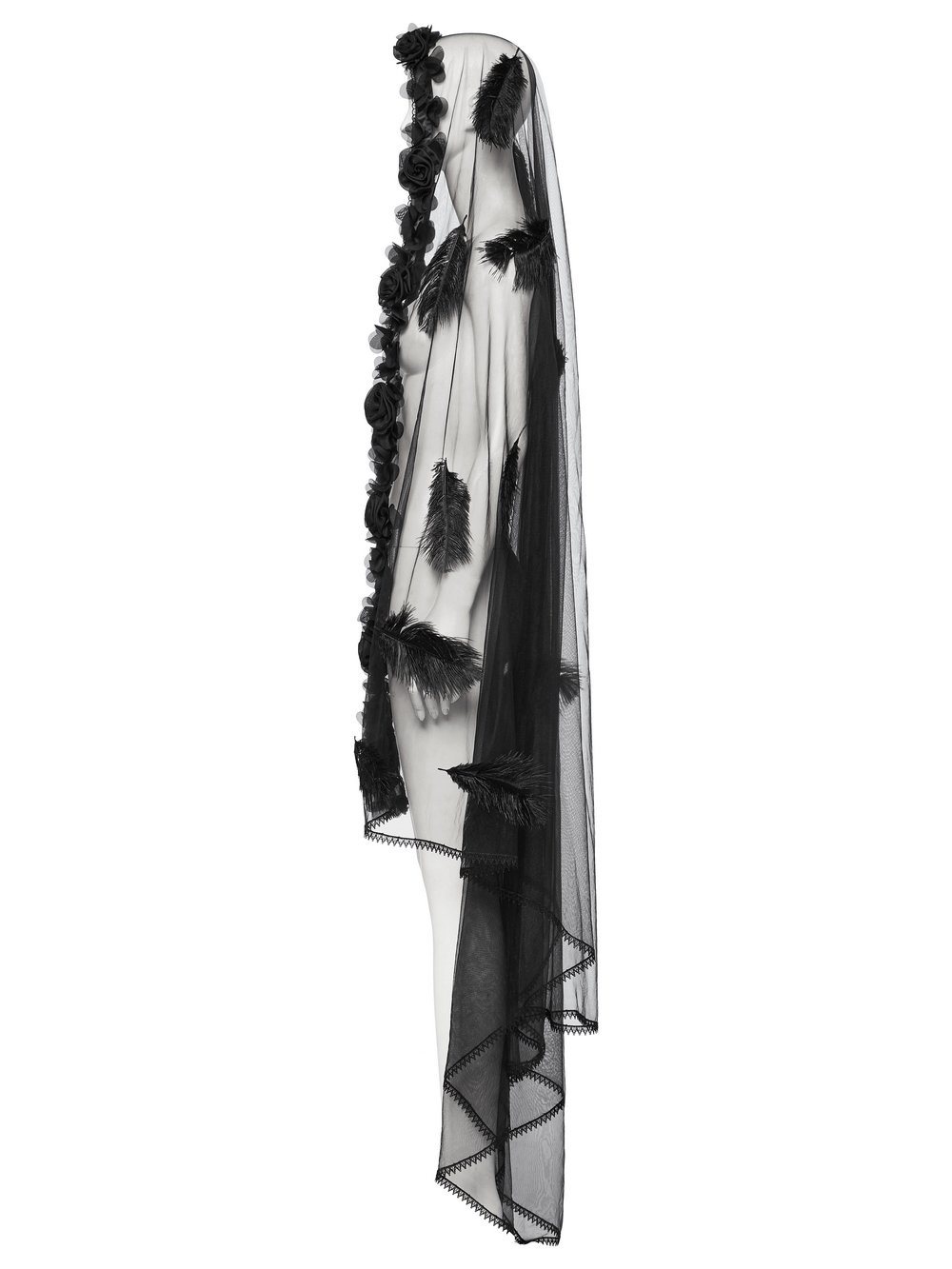 Gothic feather and rose mesh veil with lace hem, featuring dynamic 3D roses and elegant feather details.