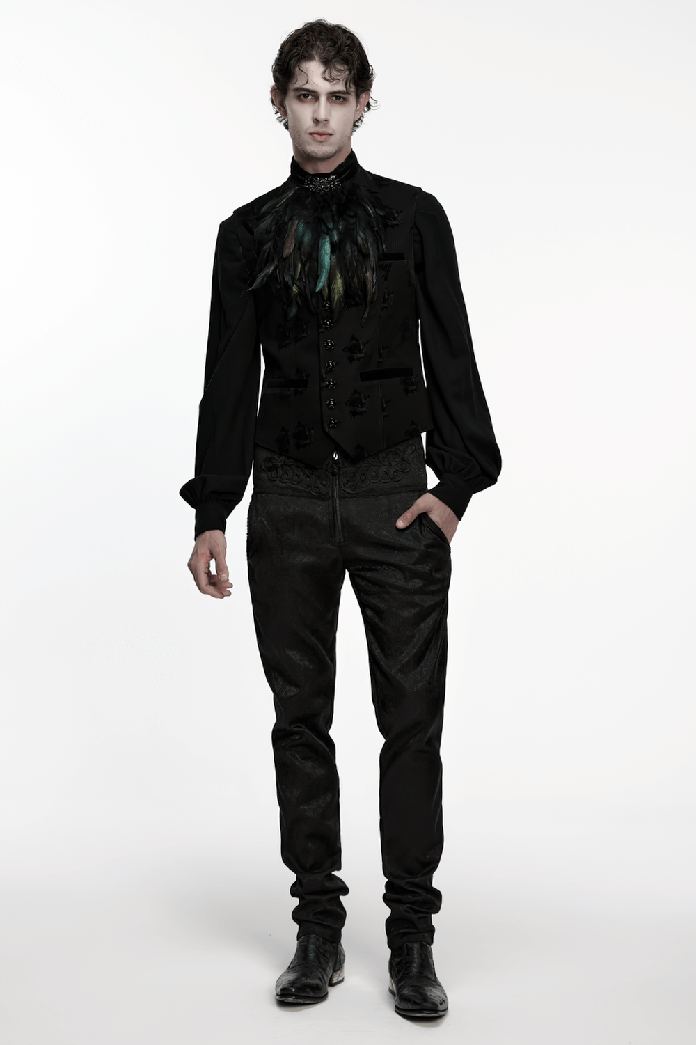 Gothic Feather Neck Collar with Velvet and Lace Detail worn by model, showcasing elegant gothic style and dramatic flair.