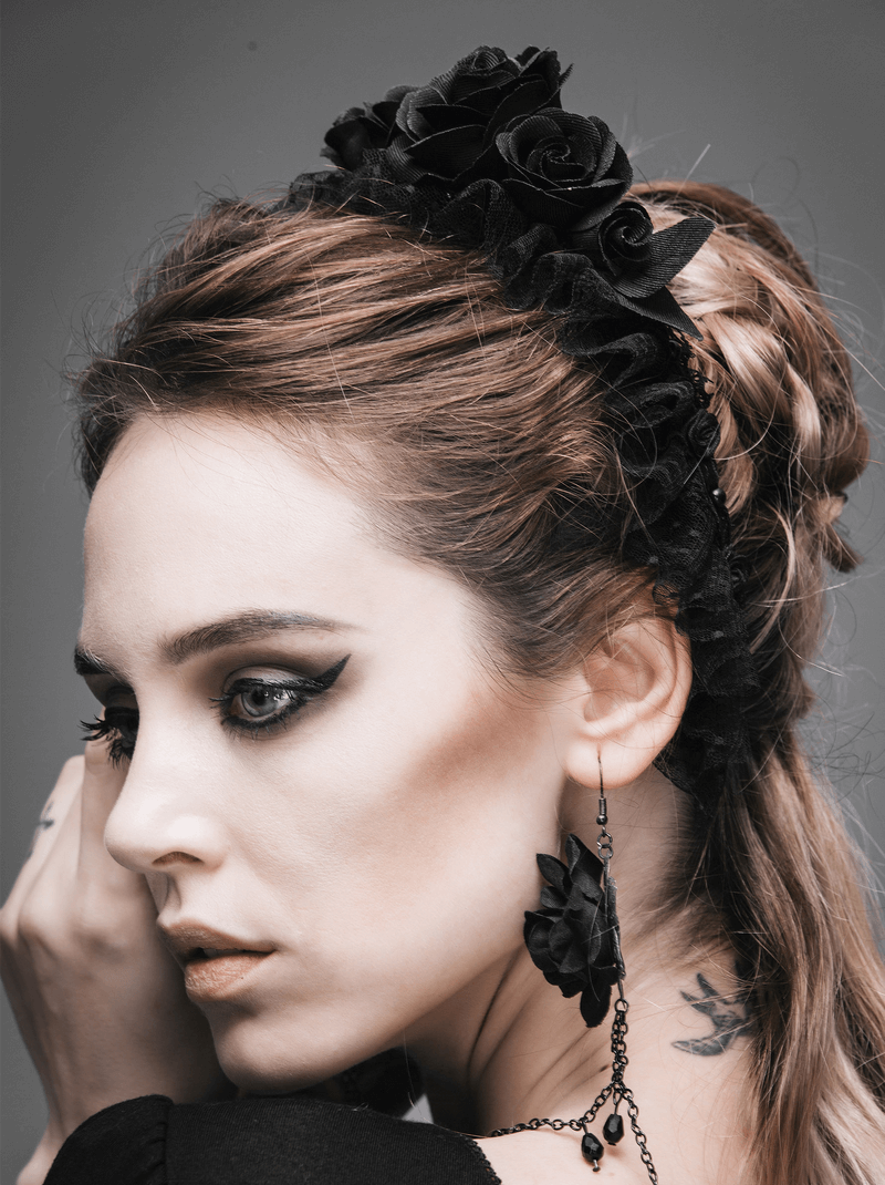 Elegant gothic hair wreath with black roses, perfect for a stylish women's accessory in any outfit.