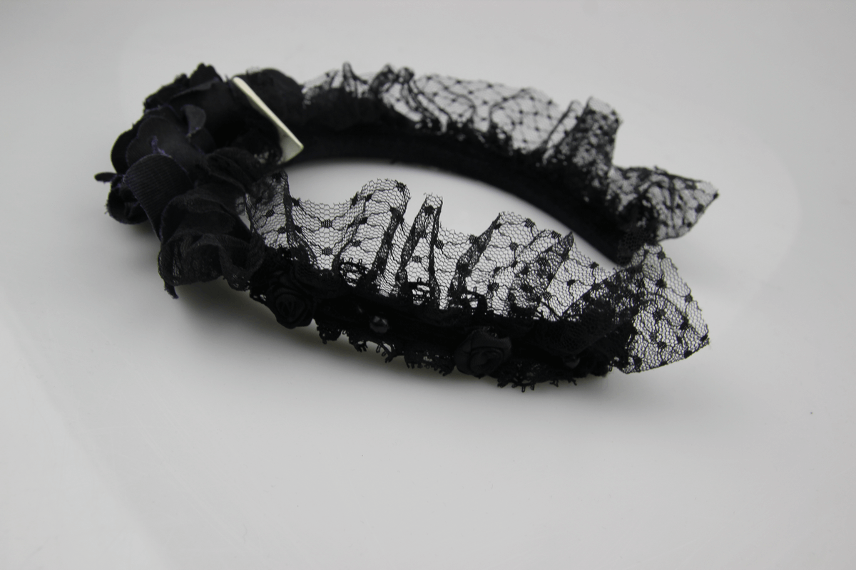 Elegant gothic black floral hair wreath with lace and roses for women's hairstyles.