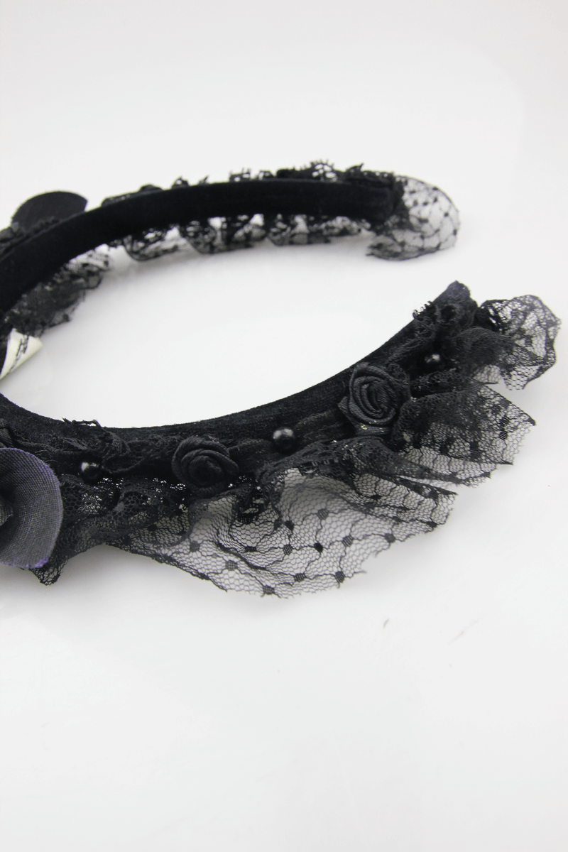 Elegant black gothic hair wreath with lace and rose accents, perfect for enhancing women's outfits.