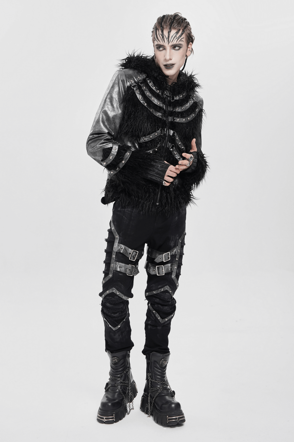 Viktorianischer gotischer Brokatfrack mit weinrotem Samtbesatz